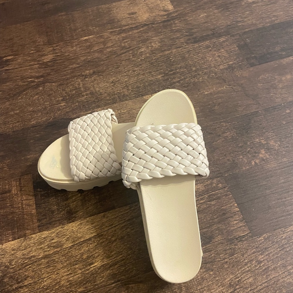 Summer platform slide ins